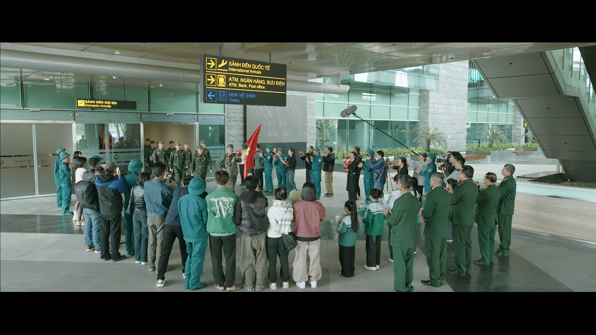 Phim Không giới hạn tập 6: Bức màn bí mật hé lộ, cú đâm sau lưng chí mạng