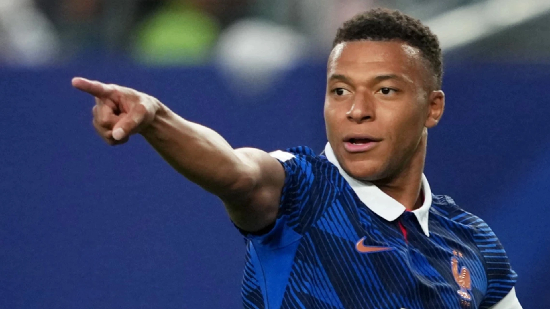 Mbappe nhân đôi cách biệt đầu hiệp 2